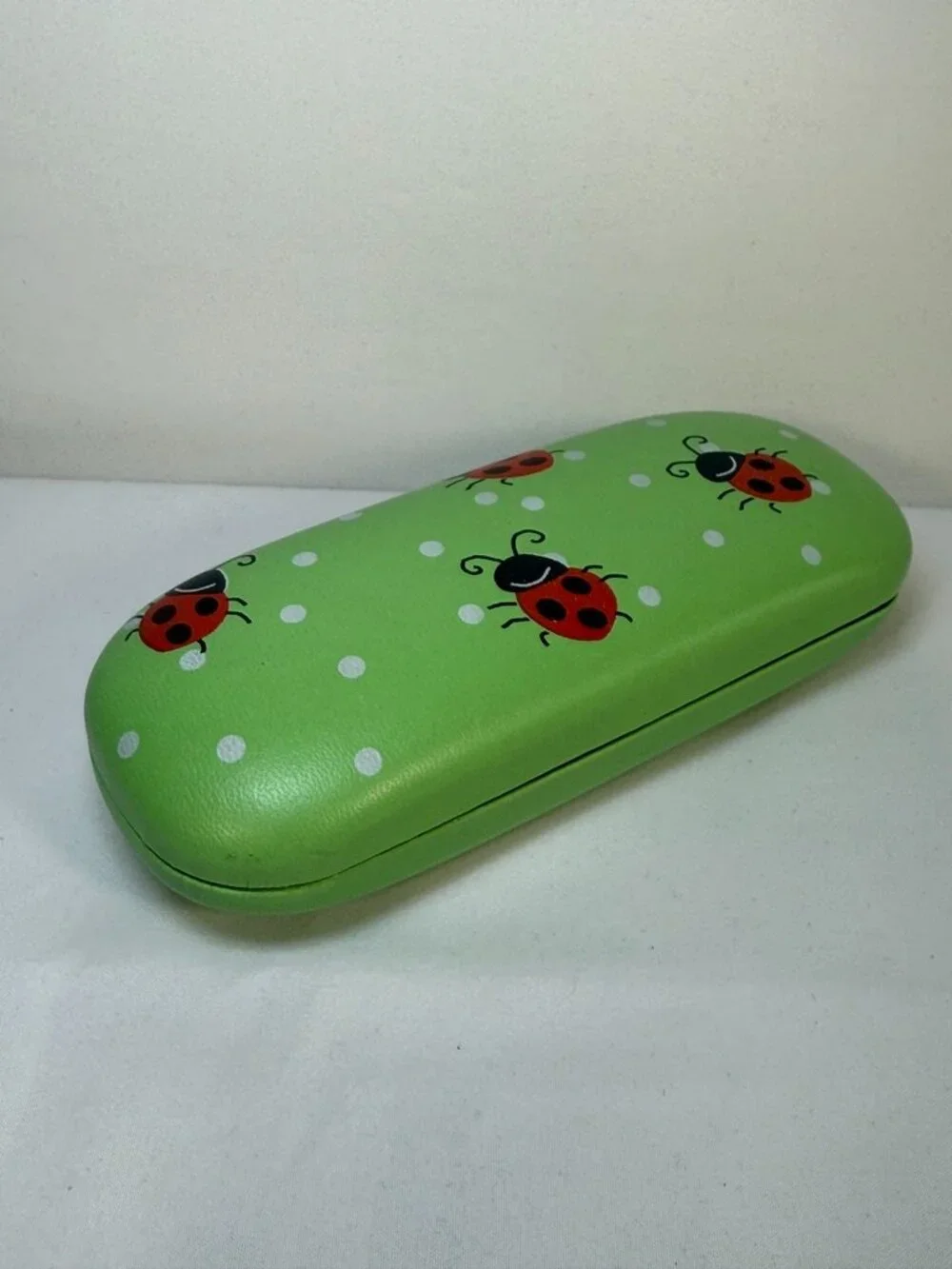 Vintage Green Ladybug Glasses Sunglasses Hard Clamshell Case